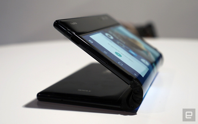 [CES 2019] Cận cảnh chiếc smartphone màn hình gập đầu tiên trên thế giới - Ảnh 7.