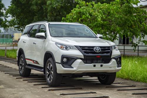 Những mẫu ô tô mới ra mắt thị trường Việt trong tháng 6/2019 - Ảnh 1