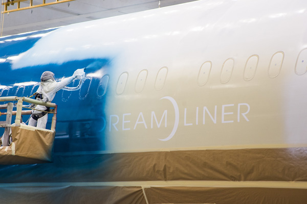 Hé lộ ảnh những chiếc Boeing 787-10 đang được “khoác áo” Vietnam Airlines - Ảnh 5