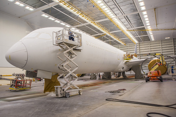 Hé lộ ảnh những chiếc Boeing 787-10 đang được “khoác áo” Vietnam Airlines - Ảnh 7