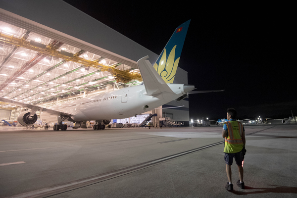 Hé lộ ảnh những chiếc Boeing 787-10 đang được “khoác áo” Vietnam Airlines - Ảnh 15