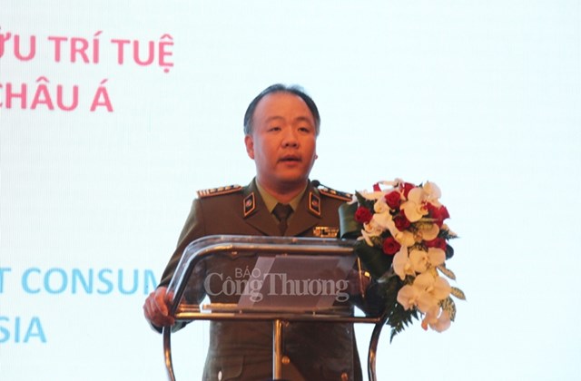 Tổng cục trưởng Tổng cục QLTT Trần Hữu Linh - Bộ C&ocirc;ng Thương ph&aacute;t biểu tại Hội thảo