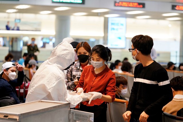 Nội Bài, Tân Sơn Nhất dừng đón chuyến bay từ Hàn Quốc - Ảnh 5