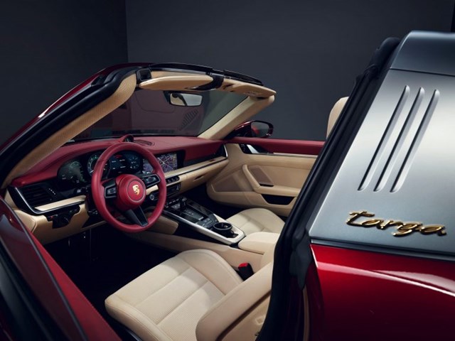 Ngắm mẫu xe “di sản” 911 Targa 4S của Porsche mới ra mắt - Ảnh 1