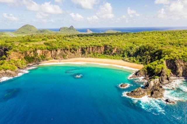 Top 20 bãi biển đẹp nhất hành tinh năm 2020 - Ảnh 1
