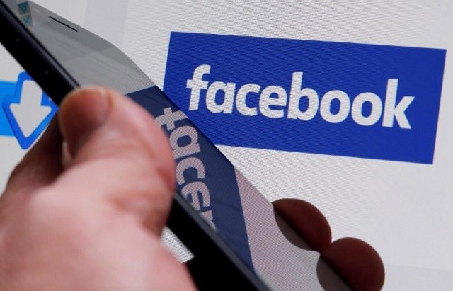Facebook sẽ phải triển khai định danh t&agrave;i khoản người sử dụng tại Việt Nam. Ảnh:&nbsp;Reuters.&nbsp;