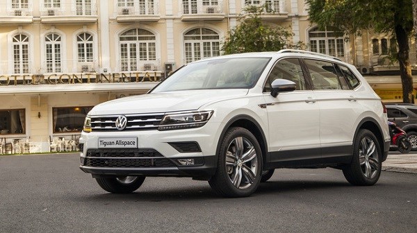 Mẫu SUV 7 chỗ ngồi Volkswagen Tiguan Allspace sẽ nhận được khoản hỗ trợ lệ ph&iacute; trước bạ trị gi&aacute; 120 triệu đồng