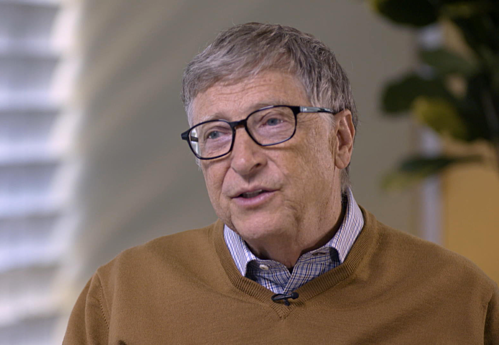 Đồng s&aacute;ng lập Microsoft Bill Gates trong cuộc phỏng vấn với Bloomberg. Ảnh:&nbsp;Bloomberg