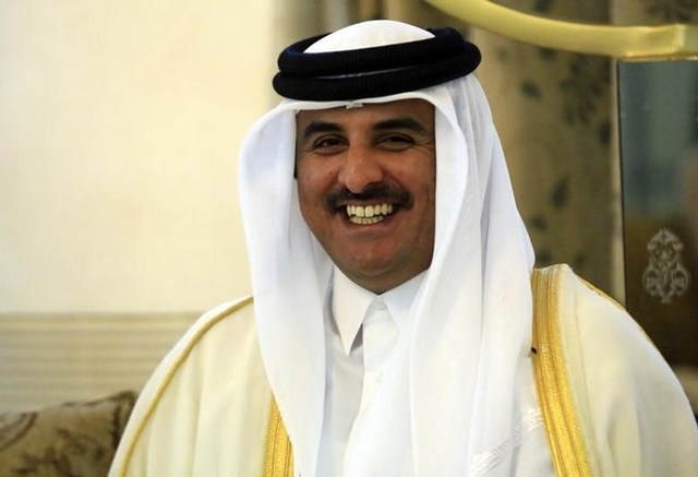 Tamim bin Hamad Al Thani kế thừa ng&ocirc;i vương sau khi người cha Hamad bin Khalifa Al Thani tho&aacute;i vị năm 2013. &Ocirc;ng l&agrave; một trong những nguy&ecirc;n thủ trẻ tuổi nhất thế giới, khi l&ecirc;n ng&ocirc;i năm 33 tuổi.&nbsp;(Ảnh: Reuters)