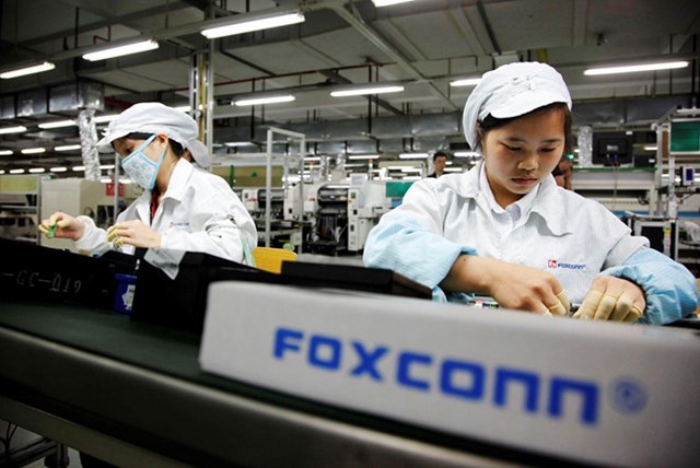 Foxconn, nh&agrave; cung cấp linh kiện cho tập đo&agrave;n Apple đ&atilde; mở d&acirc;y chuyền sản xuất tại Việt Nam. Ảnh: AFP.