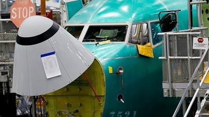 Cảm biến g&oacute;c tấn được đ&aacute;nh dấu tr&ecirc;n mũi của một chiếc Boeing 737 MAX 8 tại nh&agrave; m&aacute;y của c&ocirc;ng ty ở Washington, Mỹ. Ảnh:&nbsp;Reuters.