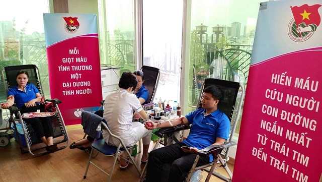 chương trình hiến máu tình nguyện “Bảo Việt - Vì hạnh phúc Việt” đã đóng góp được 2.400 đơn vị máu