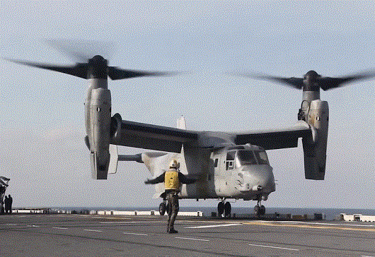 Bay nhanh như m&aacute;y bay c&aacute;nh bằng lại c&oacute; khả năng cất, hạ c&aacute;nh thẳng đứng như trực thăng, v&igrave; thế V-22 thường được sử dụng trong c&aacute;c chiến dịch đặc biệt của lực lượng đặc nhiệm Mỹ.