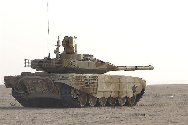 Xe tăng chiến đấu chủ lực T-90MS l&agrave; phi&ecirc;n bản n&acirc;ng cấp rất mạnh dựa tr&ecirc;n nguy&ecirc;n mẫu T-90S khi được t&iacute;ch hợp những thiết bị điện tử cũng như m&aacute;y t&iacute;nh kiểm so&aacute;t hỏa lực thế hệ mới, cho khả năng t&aacute;c chiến cao hơn nhiều.