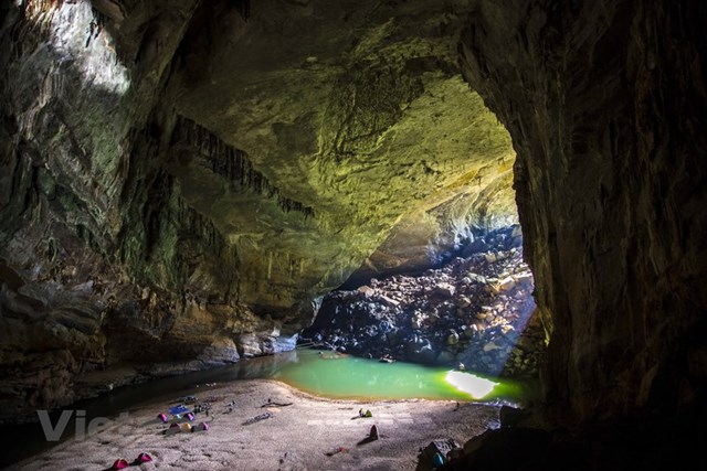   Cắm trại trong hang Én. (Nguồn: Oxalis Adventures/Vietnam+)