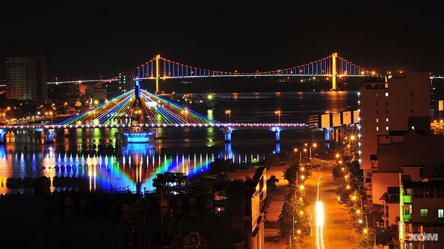 Sông Hàn, khu du lịch về đêm của Đà Nẵng.