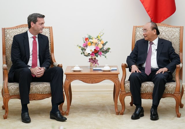 Thủ tướng Nguyễn Xuân Phúc tiếp ông Andrew Jeffries, Giám đốc Quốc gia Ngân hàng phát triển châu Á (ADB) tại Việt Nam.