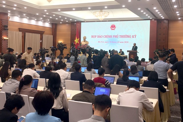 Quang cảnh buổi họp báo Chính phủ thường kỳ tháng 10/2020.