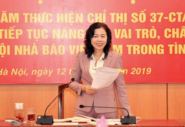 Đồng chí Vũ Thị Mai, ủy viên Ban Cán sự đảng, Thứ trưởng Bộ Tài chính chủ trì Hội nghị.