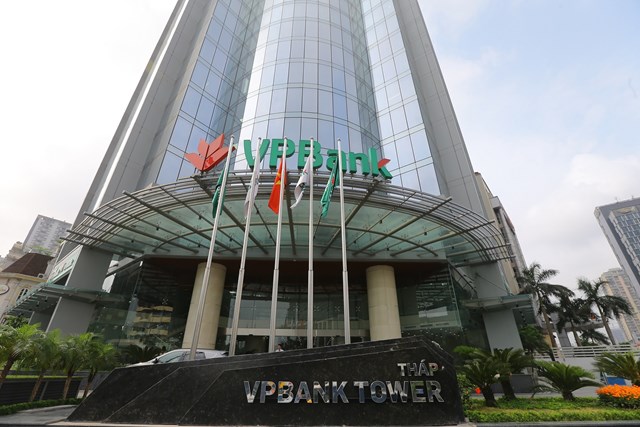 VPBank lọt top 10 doanh nghiệp tư nhân lớn nhất việt nam 2018 - Ảnh 2