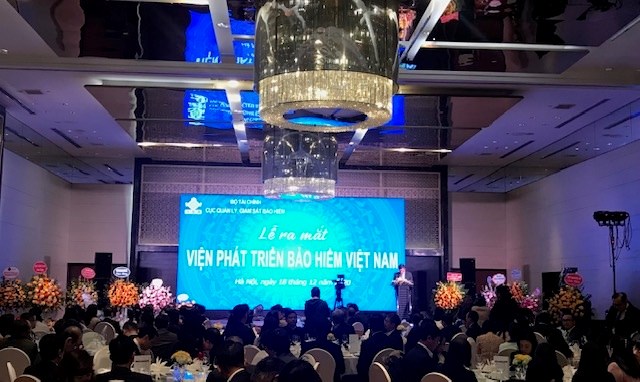 Quang cảnh Lễ ra mắt Viện Ph&aacute;t triển bảo hiểm Việt Nam&nbsp;ng&agrave;y 18/12/2020.