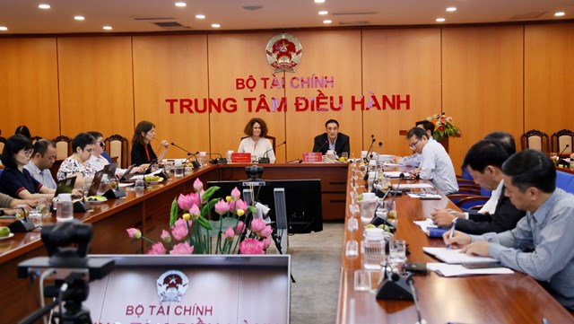 Thứ trưởng Bộ T&agrave;i ch&iacute;nh Trần Xu&acirc;n H&agrave; ph&aacute;t biểu kết luận Hội nghị.