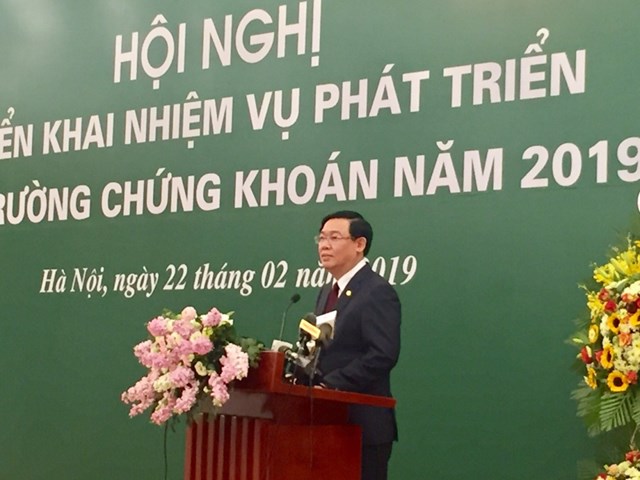 Ph&oacute; Thủ tướng Vương Đ&igrave;nh Huệ ph&aacute;t biểu chỉ đạo tại Hội nghị.
