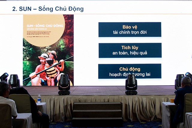 Sun Life Việt Nam vừa ra mắt sản phẩm&nbsp;bảo hiểm li&ecirc;n kết chung &ldquo;SUN &ndash; Sống chủ động&rdquo; với nhiều quyền lợi hấp dẫn cho kh&aacute;ch h&agrave;ng.