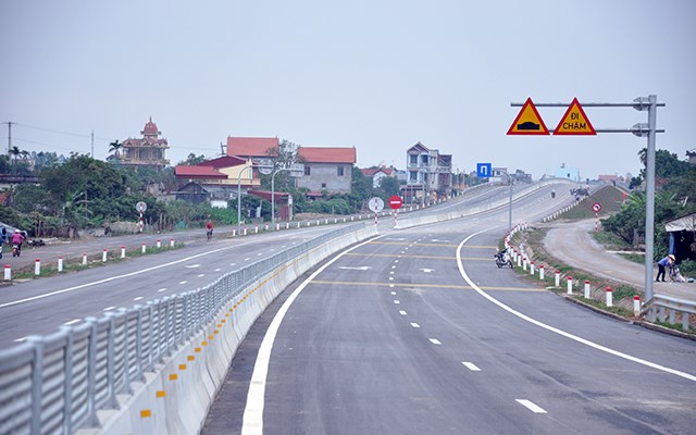 Tuyến đường bộ nối đường cao tốc H&agrave; Nội - Hải Ph&ograve;ng với đường cao tốc Cầu Giẽ - Ninh B&igrave;nh.