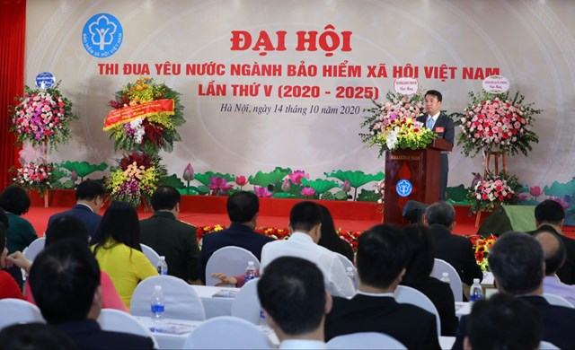 Tổng Gi&aacute;m đốc BHXH Việt Nam Nguyễn Thế Mạnh ph&aacute;t biểu tại Đại hội.