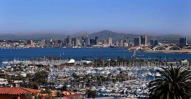 San Diego, California, Mỹ: San Diego l&agrave; điểm đến cho những người y&ecirc;u lướt s&oacute;ng, nơi đ&acirc;y c&ograve;n l&agrave; th&agrave;nh phố của ẩm thực với nhiều nh&agrave; h&agrave;ng nổi tiếng đ&atilde; được biết đến từ l&acirc;u.