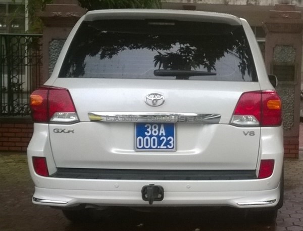 Bộ Tài chính đề nghị Hà Tĩnh báo cáo việc quản lý, sử dụng xe ô tô Toyota Land Cruiser - Ảnh 1