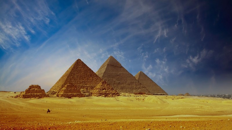  Quần thể kim tự tháp Giza với 6 kim tự tháp hay tượng Đại Nhân Sư nổi tiếng thế giới.