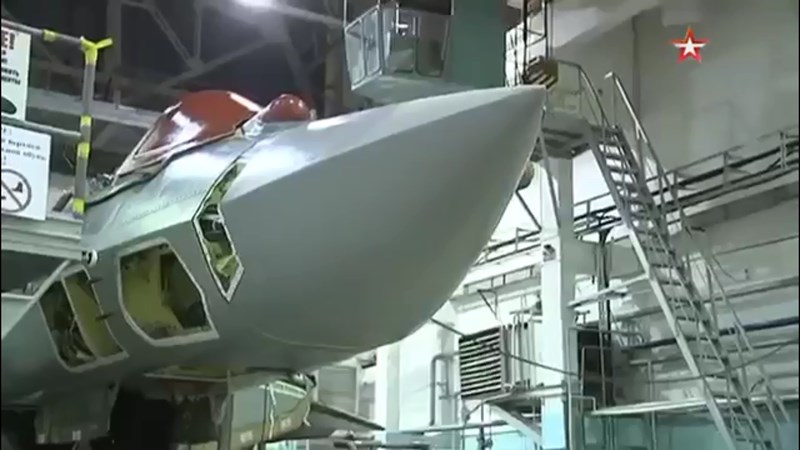  Nhà máy chế tạo hàng không Komsomolsk on Amur (KNAAPO) ở vùng Viễn Đông đang hoàn thành các công việc cần thiết nhằm đánh giá chất lượng máy bay trước khi bàn giao. 