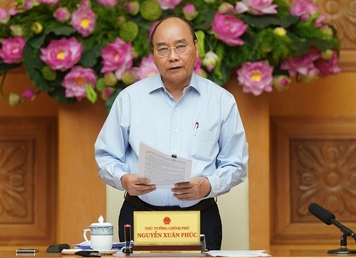 Thủ tướng Nguyễn Xuân Phúc phát biểu tại cuộc họp.