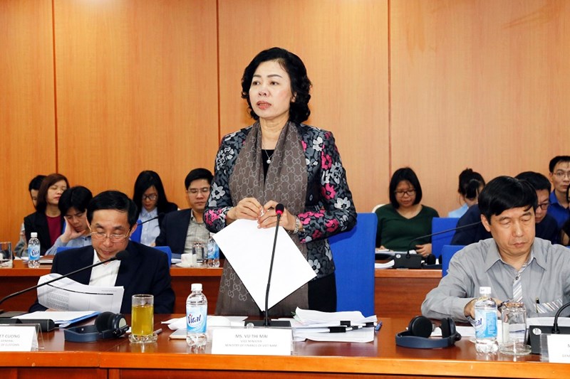 Thứ trưởng Vũ Thị Mai phát biểu tại buổi làm việc.