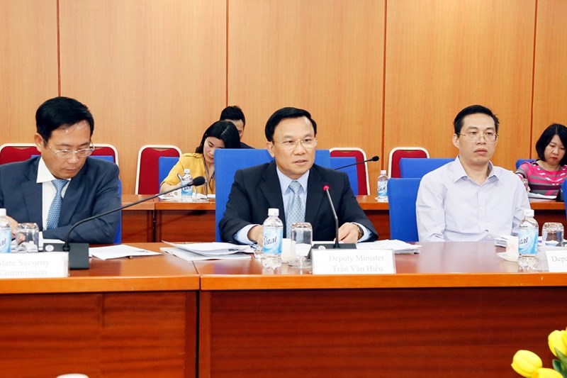 Thứ trưởng Trần Văn Hiếu ghi nhận và đánh giá cao những đóng góp của cộng đồng DN Hoa Kỳ tại Việt Nam.