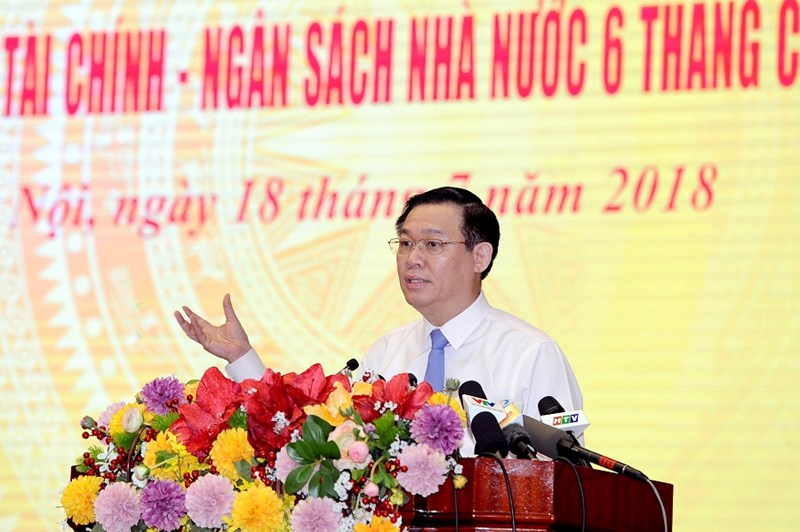 Đồng chí Vương Đình Huệ, Ủy viên Bộ Chính trị. Phó Thủ tướng Chính phủ phát biểu chỉ đạo Hội nghị.