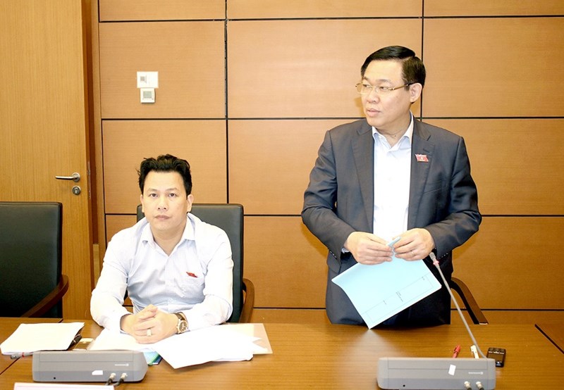 Phó Thủ tướng Vương Đình Huệ phát biểu tại buổi thảo luận.