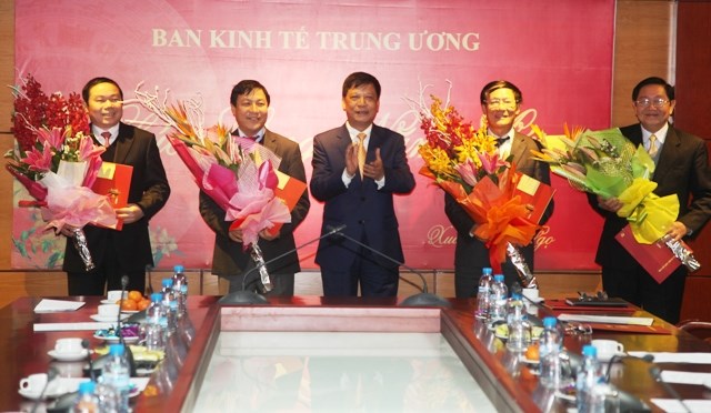 Bộ Chính trị bổ nhiệm Phó Trưởng Ban Kinh tế Trung ương - Ảnh 2