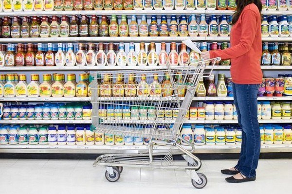 Thêm vài mẹo để bạn không bị “thủng ví” khi đi siêu thị - Ảnh 1