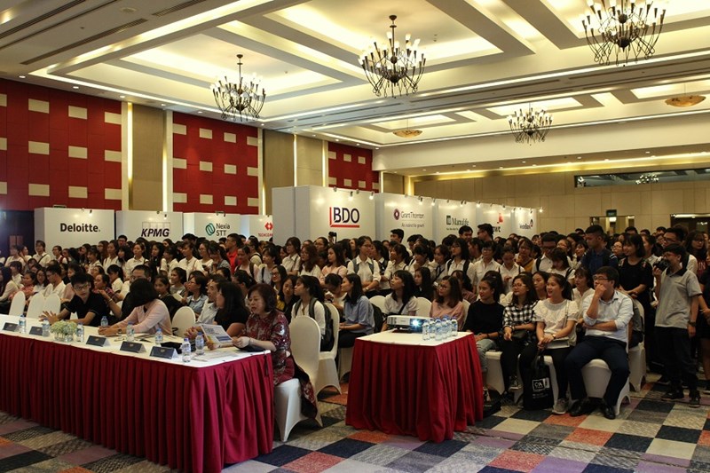 Hàng nghìn sinh viên sắp và đã tốt nghiệp, chuyên ngành Tài chính – Kế toán đã đến với Ngày Hội Nghề nghiệp CPA Australia 2017.
