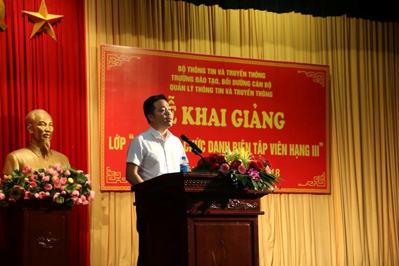 T.S Đinh Đức Thiện -Hiệu trưởng Trường Đào tạo, Bồi dưỡng cán bộ quản lý Thông tin và Truyền thông phát biểu Khai giảng.