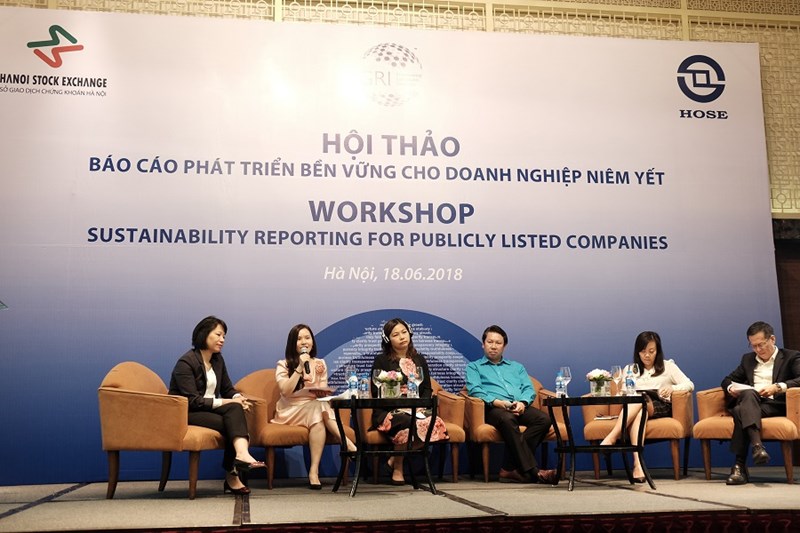 Đại diện Tập đoàn Bảo Việt chia sẻ kinh nghiệm triển khai Báo cáo phát triển bền vững tại Bảo Việt