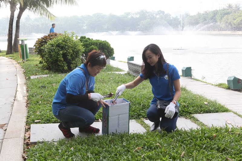 Chương trình Làm cho thế giới sạch hơn - “Phụ nữ Bảo Việt yêu thương trong hành động” thu hút 1.000 cán bộ và người thân tham gia làm sạch môi trường.