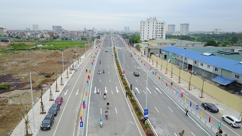 Đường 70 trước mặt dự án đã mở rộng, tuyến đường Trần Hữu Dực đã hoàn thiện và sử dụng