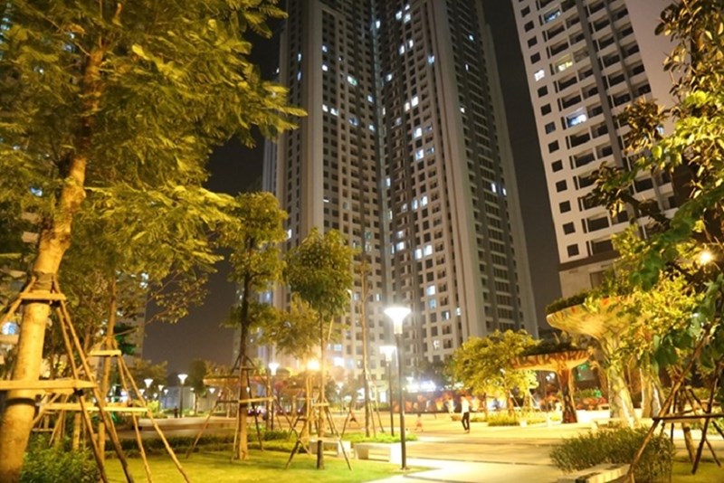 Góc công viên & đường dạo bộ hiện hữu tại TNR Goldmark City. Đất Xanh Miền Bắc phân phối chính thức dự án – Hotline: 0918 14 3989