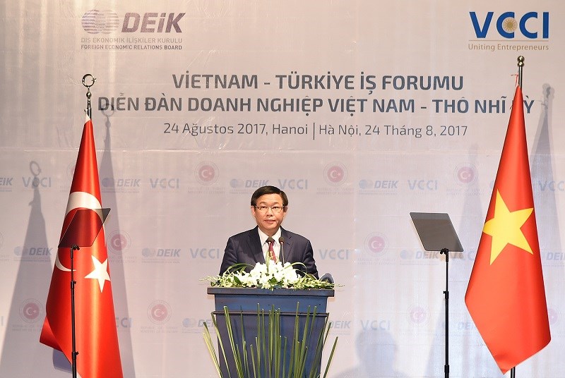 Phó Thủ tướng Vương Đình Huệ phát biểu tại Diễn đàn Doanh nghiệp Việt Nam-Thổ Nhĩ Kỳ. Ảnh: VGP