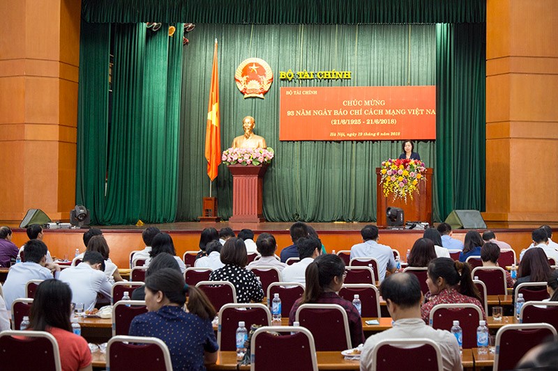 Toàn cảnh Lễ kỷ niệm 93 năm ngày Báo chí cách mạng Việt Nam của Bộ Tài chính.