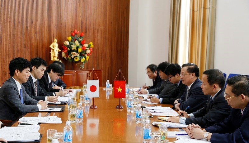 Toàn cảnh buổi làm việc.